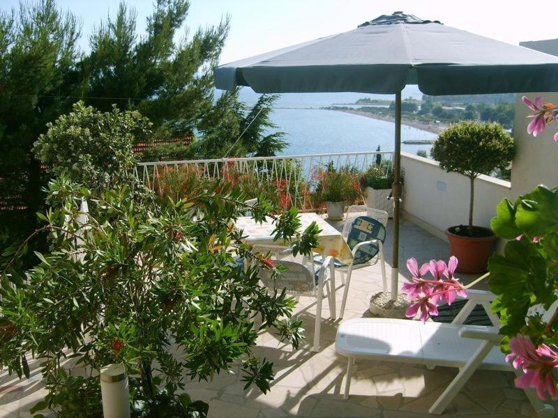 Apartment In Omis With Sea View, Balcony, Air Conditioning, Wi-Fi Esterno foto
